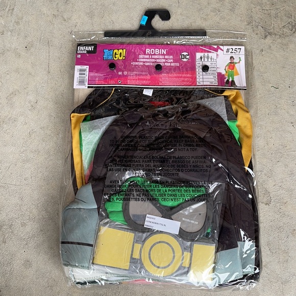Teen Titans Go! Robin Kids Costume! New! - Picture 6 of 9